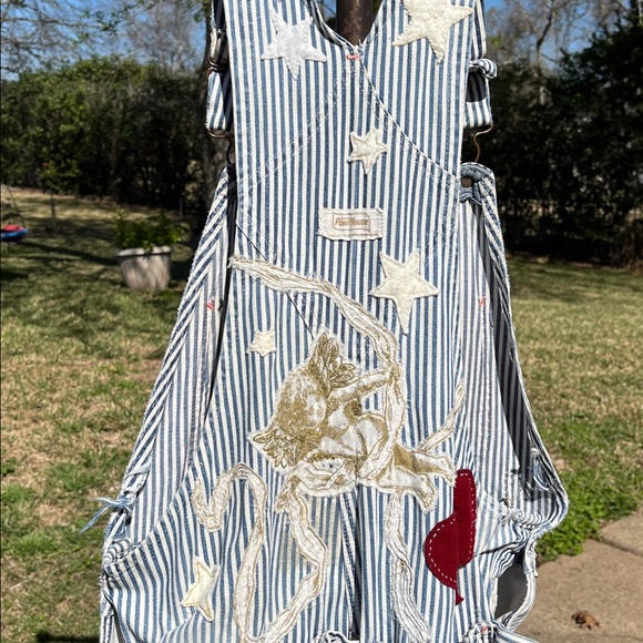 Striped Overalls with Embroidered Patches - Picture 3 of 11